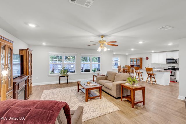 10440 Willow Leaf Drive, Gulfport, MS 39503