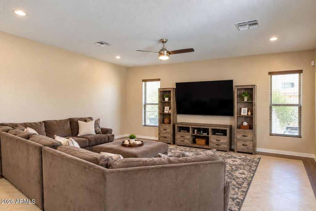 13334 W JESSE RED Drive, Peoria, AZ 85383 — photo 4