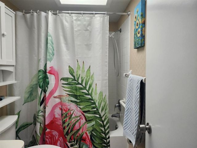 19029 US HIGHWAY 19 N 9-305, Clearwater, FL 33764