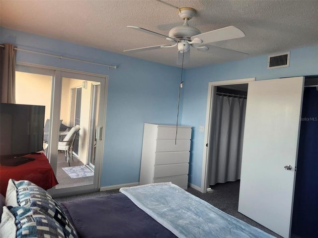 19029 US HIGHWAY 19 N 9-305, Clearwater, FL 33764