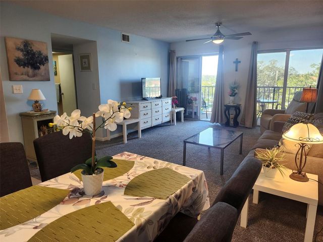 19029 US HIGHWAY 19 N 9-305, Clearwater, FL 33764