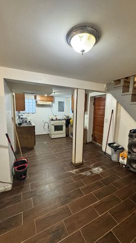 4925 W Erie Street, Chicago, IL 60644