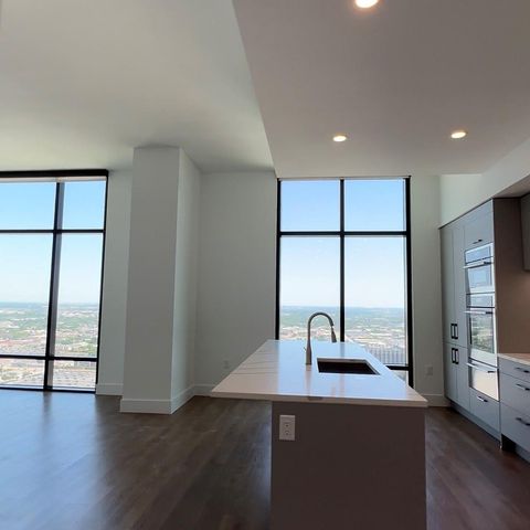 808 Crawford Street 4108, Houston, TX 77010