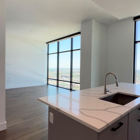 808 Crawford Street 4108, Houston, TX 77010