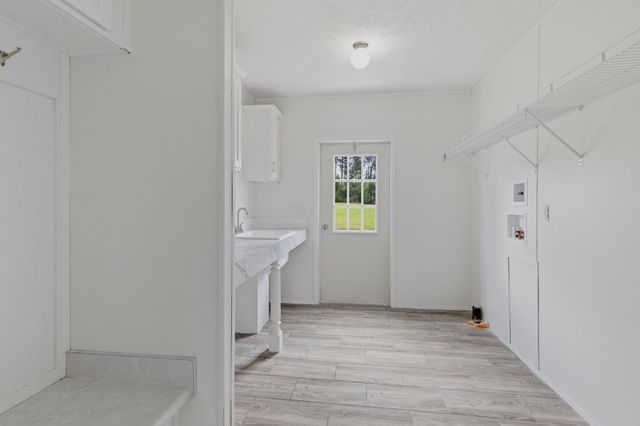 335 Storozyszyn, Deridder, LA 70634