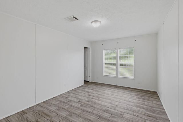 335 Storozyszyn, Deridder, LA 70634