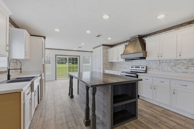 335 Storozyszyn, Deridder, LA 70634