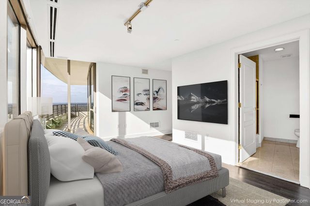 700 Park Regency Place NE 2104, Atlanta, GA 30326