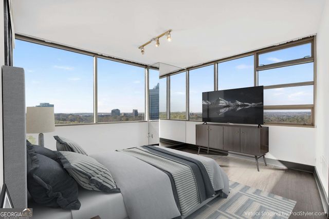 700 Park Regency Place NE 2104, Atlanta, GA 30326