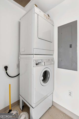 700 Park Regency Place NE 2104, Atlanta, GA 30326