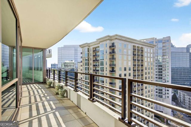 700 Park Regency Place NE 2104, Atlanta, GA 30326