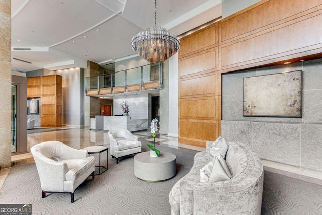 700 Park Regency Place NE 2104, Atlanta, GA 30326