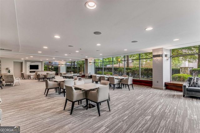 700 Park Regency Place NE 2104, Atlanta, GA 30326