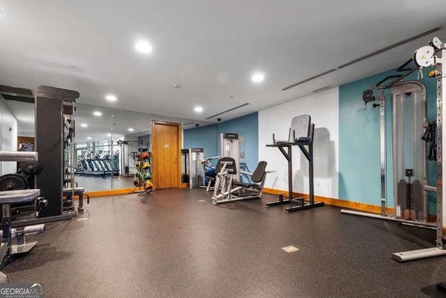 700 Park Regency Place NE 2104, Atlanta, GA 30326