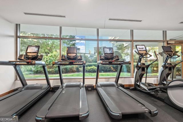 700 Park Regency Place NE 2104, Atlanta, GA 30326