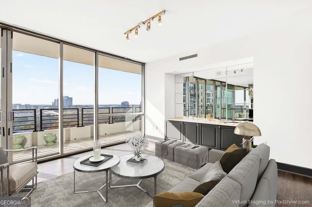 700 Park Regency Place NE 2104, Atlanta, GA 30326