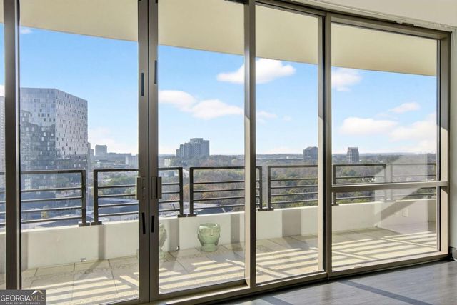 700 Park Regency Place NE 2104, Atlanta, GA 30326