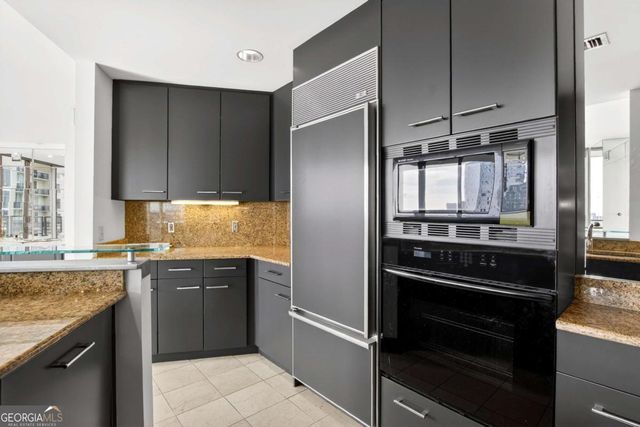 700 Park Regency Place NE 2104, Atlanta, GA 30326