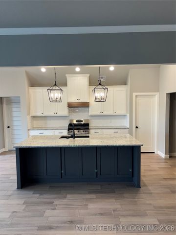 14170 N 54th East Avenue, Collinsville, OK 74021