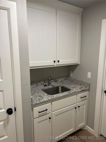 14170 N 54th East Avenue, Collinsville, OK 74021