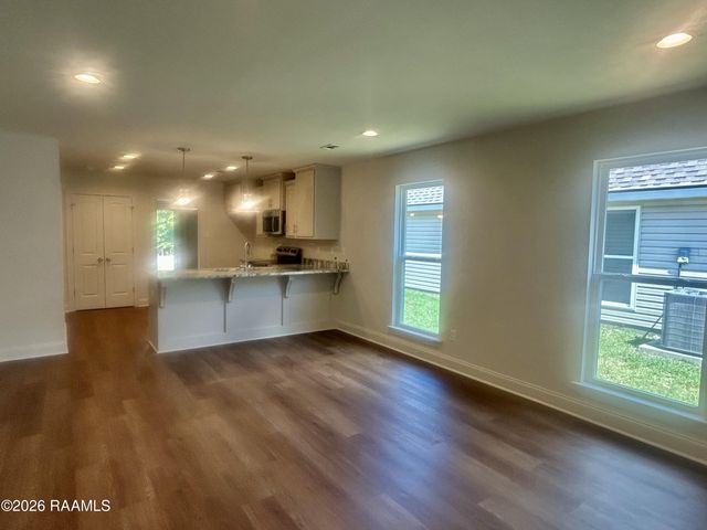 214 Camerons Cove Drive, Carencro, LA 70520