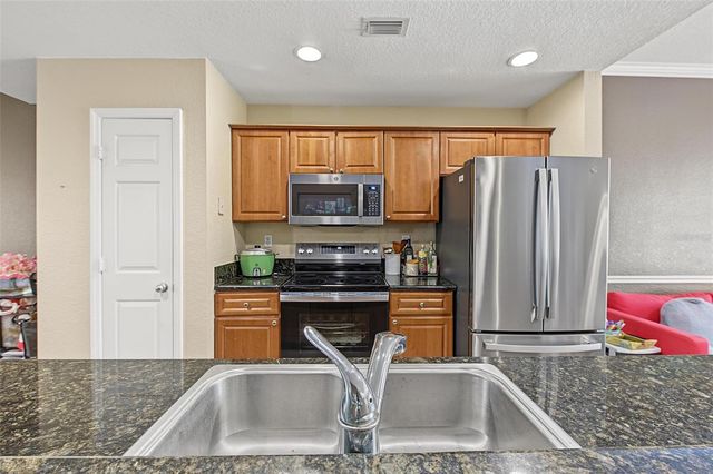5214 HAMPTON BEACH PLACE 5214, Tampa, FL 33609