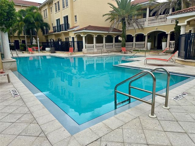 5214 HAMPTON BEACH PLACE 5214, Tampa, FL 33609