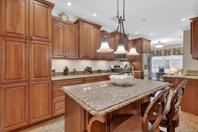 4205 Fred Ill Jr Court, Pearl River, NY 10965