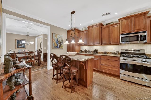 4205 Fred Ill Jr Court, Pearl River, NY 10965