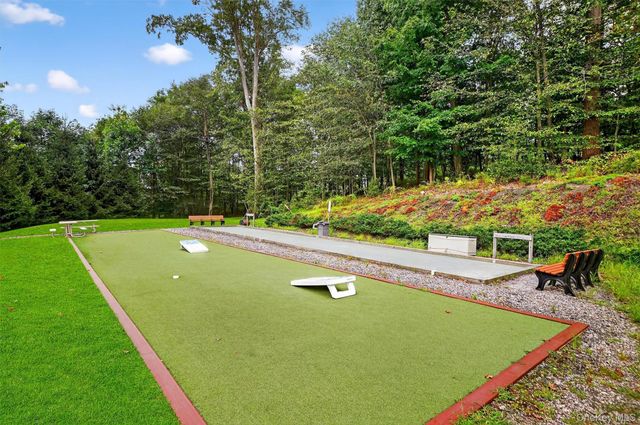 4205 Fred Ill Jr Court, Pearl River, NY 10965