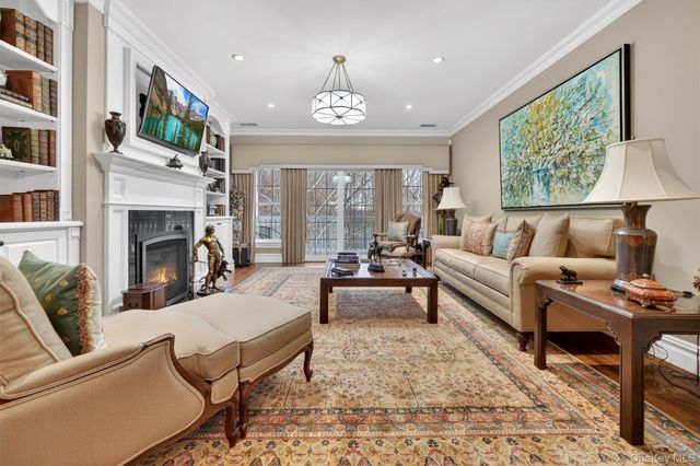 4205 Fred Ill Jr Court, Pearl River, NY 10965