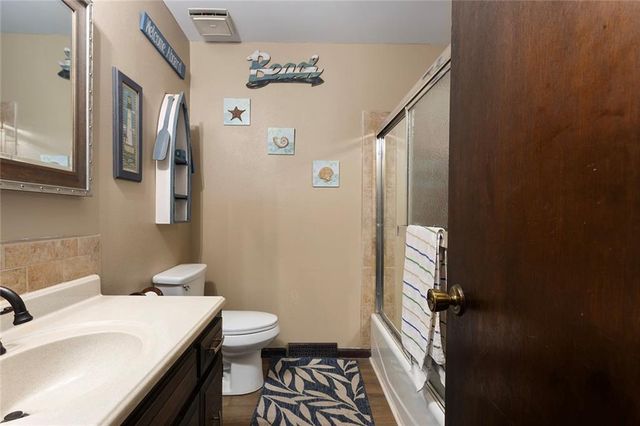 1228 Town And Country Lane, Plattsburg, MO 64477