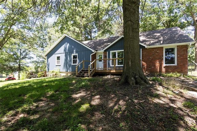 1228 Town And Country Lane, Plattsburg, MO 64477