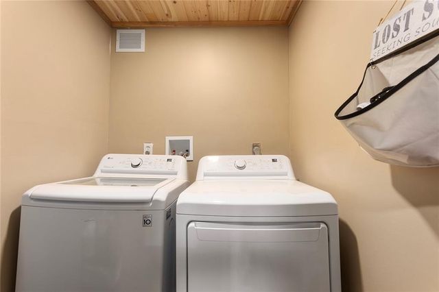 1228 Town And Country Lane, Plattsburg, MO 64477
