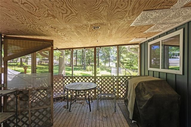 1228 Town And Country Lane, Plattsburg, MO 64477