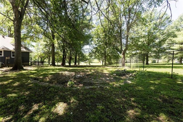 1228 Town And Country Lane, Plattsburg, MO 64477