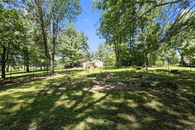1228 Town And Country Lane, Plattsburg, MO 64477