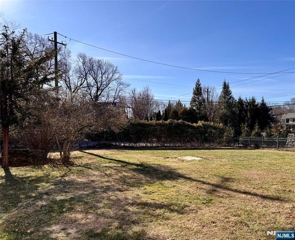 232 Franklin Turnpike, Allendale, NJ 07401