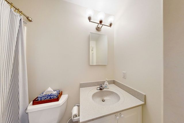 4 Charlesgate E 406, Boston, MA 02215