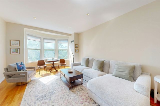 4 Charlesgate E 406, Boston, MA 02215