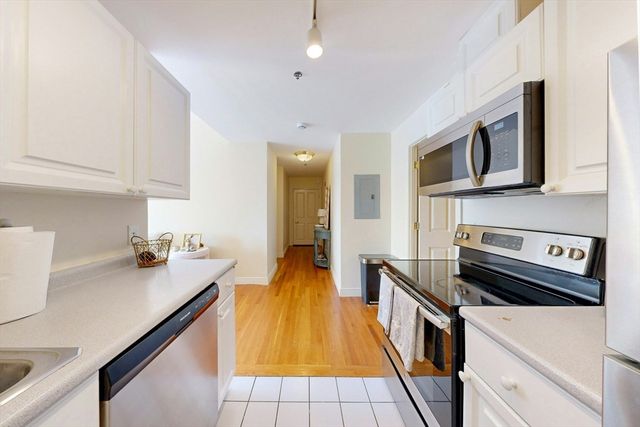 4 Charlesgate E 406, Boston, MA 02215