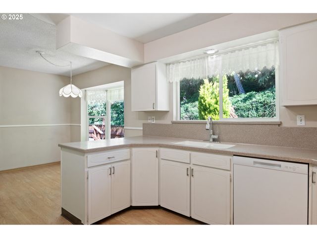 2207 BURCHAM St, Kelso, WA 98626