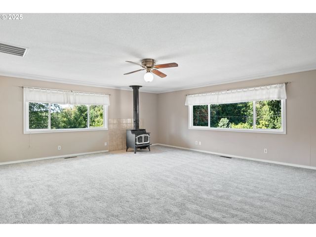 2207 BURCHAM St, Kelso, WA 98626