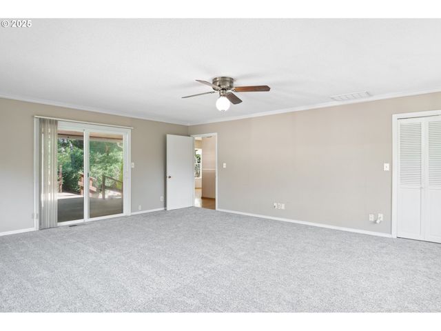 2207 BURCHAM St, Kelso, WA 98626