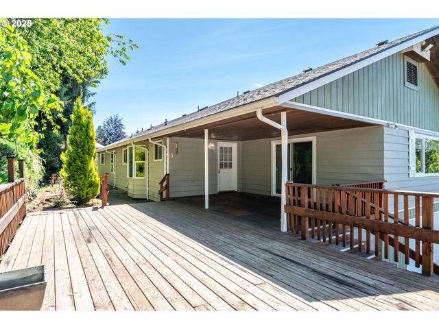 2207 BURCHAM St, Kelso, WA 98626