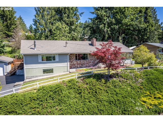 2207 BURCHAM St, Kelso, WA 98626