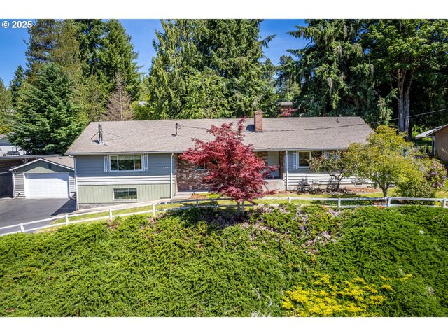 2207 BURCHAM St, Kelso, WA 98626