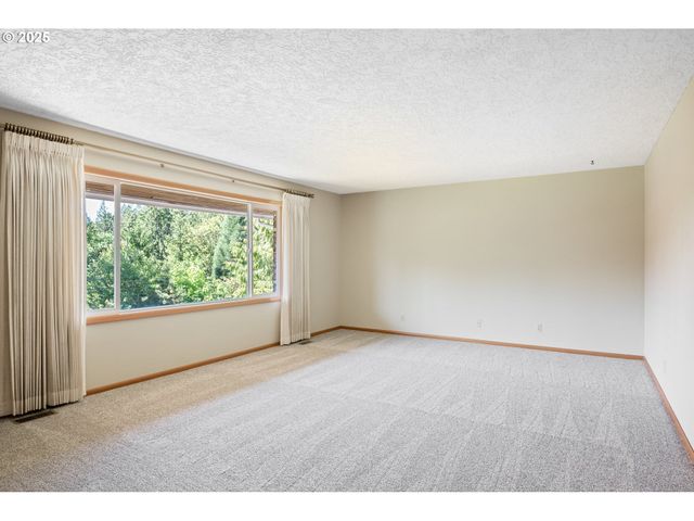 2207 BURCHAM St, Kelso, WA 98626
