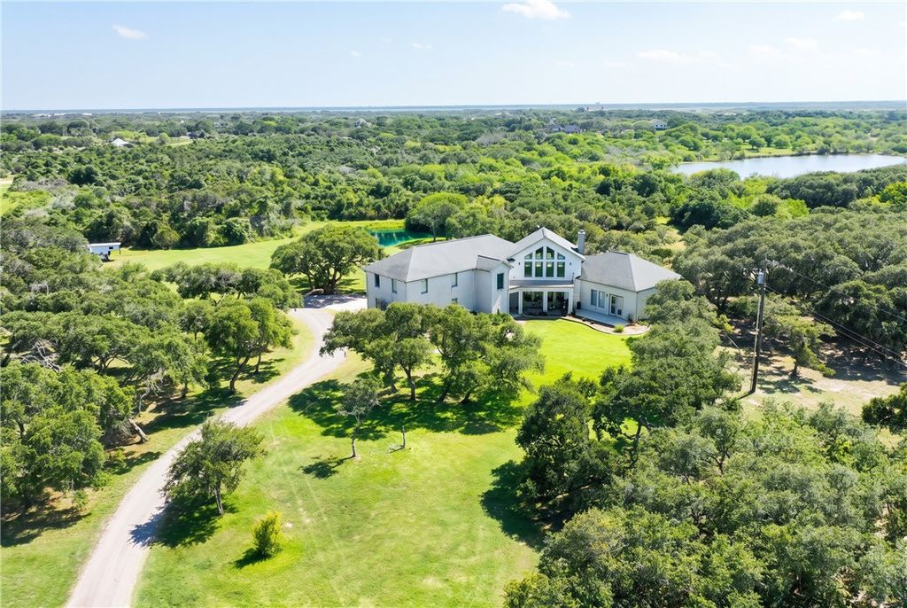 1845 Caribbean Dr, Corpus Christi, TX 78418 — exterior