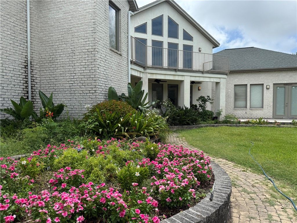 1845 Caribbean Dr, Corpus Christi, TX 78418 — photo 4
